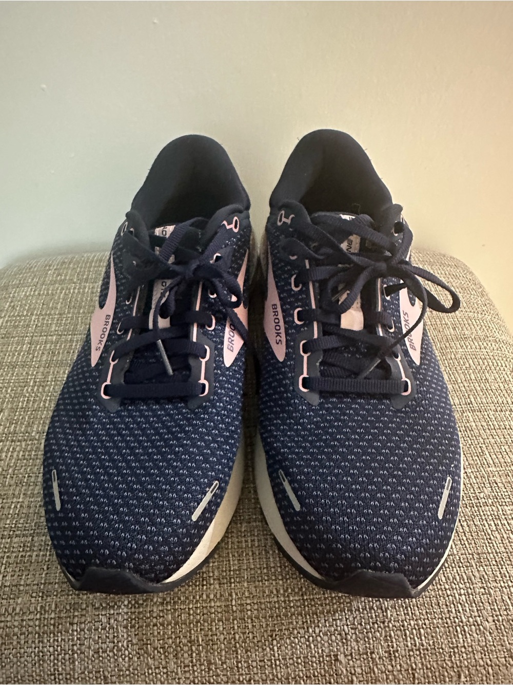 Brooks Women's Navy Running Sneakers with Pink Accents